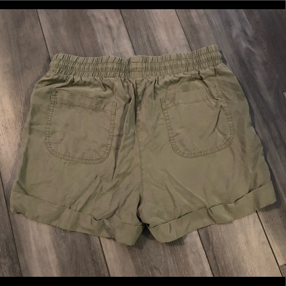 Universal Thread shorts - Picture 2 of 3